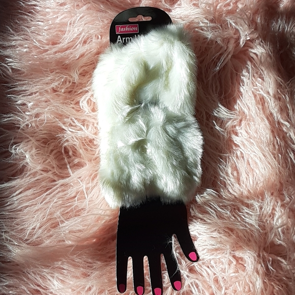 White Fur Arm Warmers - Picture 1 of 2